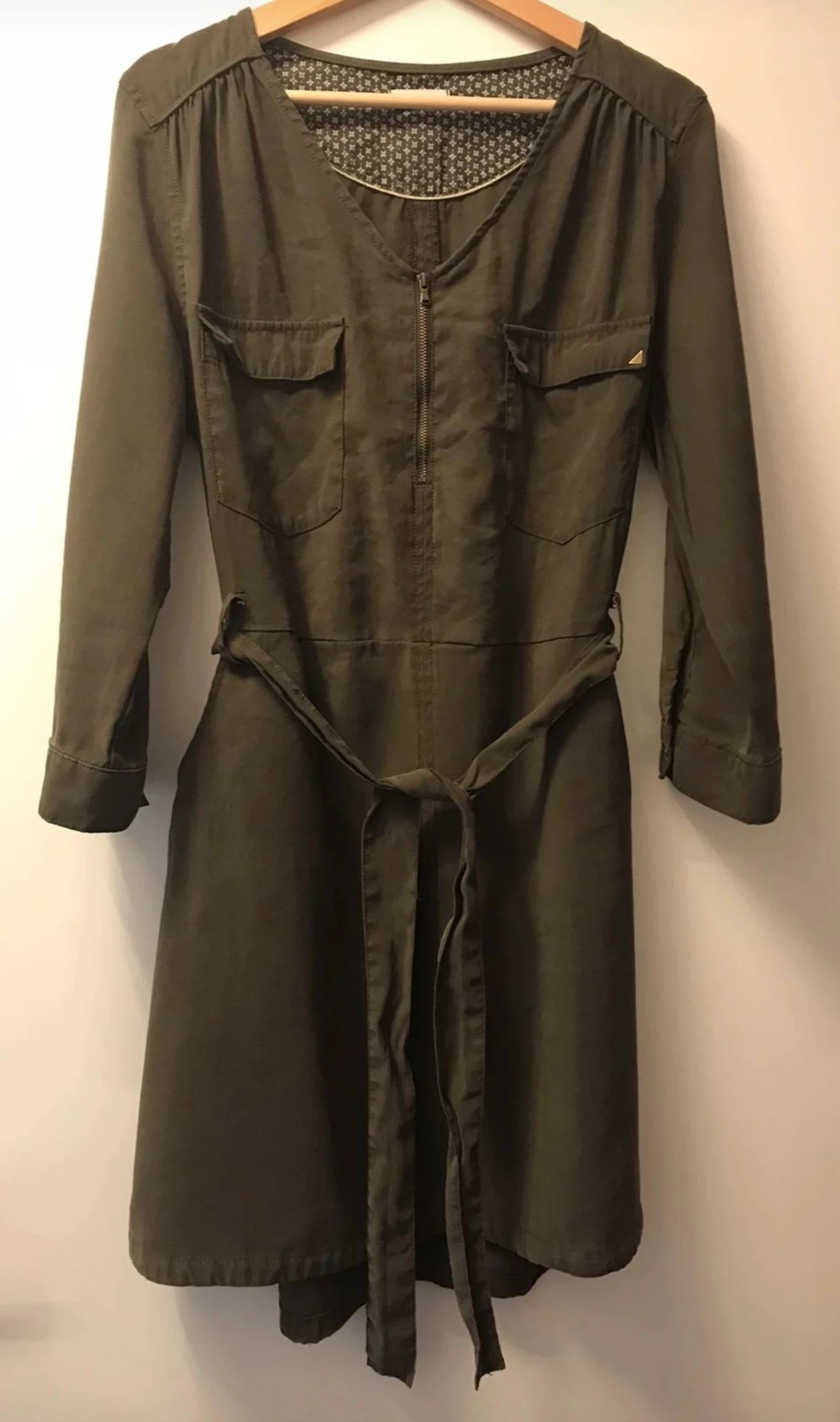 🌿 Vestido caqui ceñido – Talla M – Muy buen estado 🌿 – photo 4